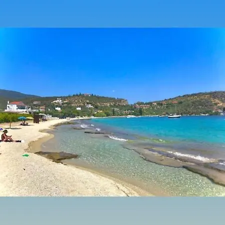 Golden Coast Panagias 公寓